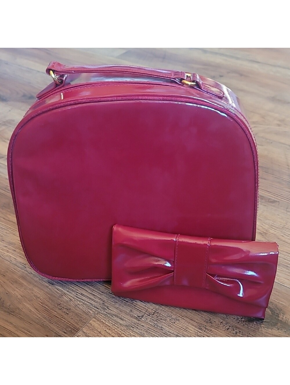 90s Vintage Estee Lauder Elegant Red Vinyl Travel Train Case And Clutch Set, NWT